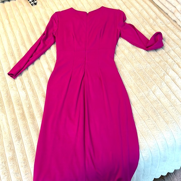 Cache dress - Picture 2 of 2